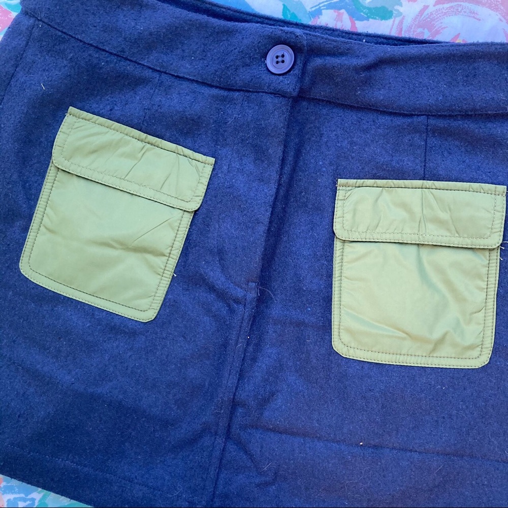 Navy blue high-waisted skirt π¦ - Picture 3 of 3